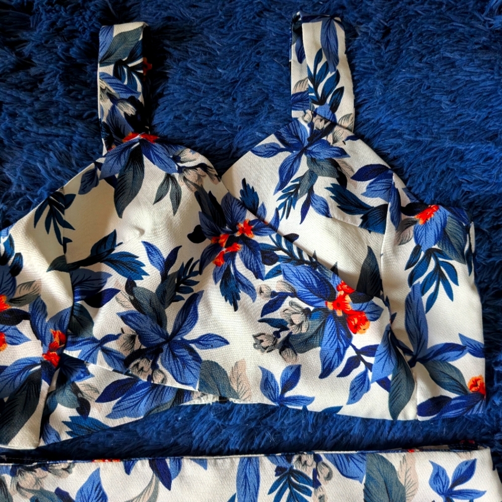 2 Piece Set - Picture 2 of 5